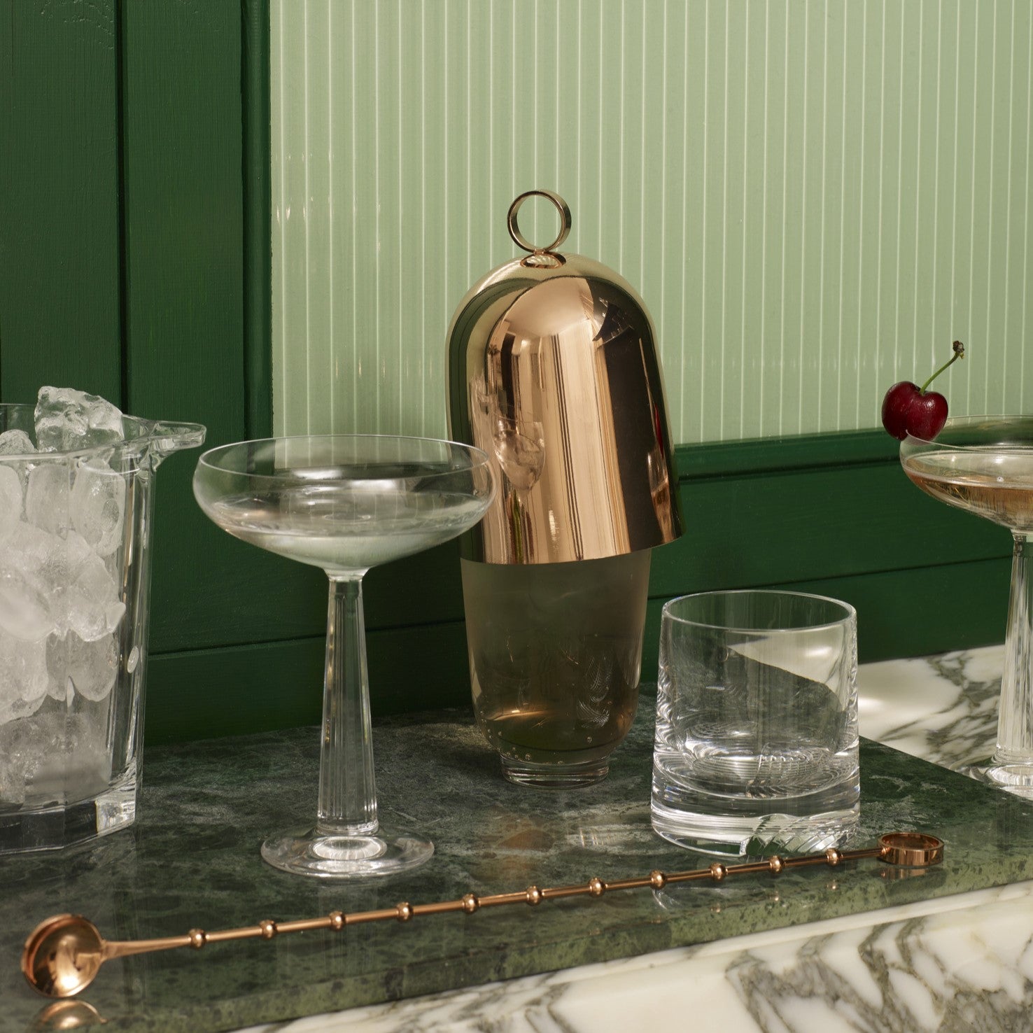 Hepburn Metal Aksesuarlı Shaker