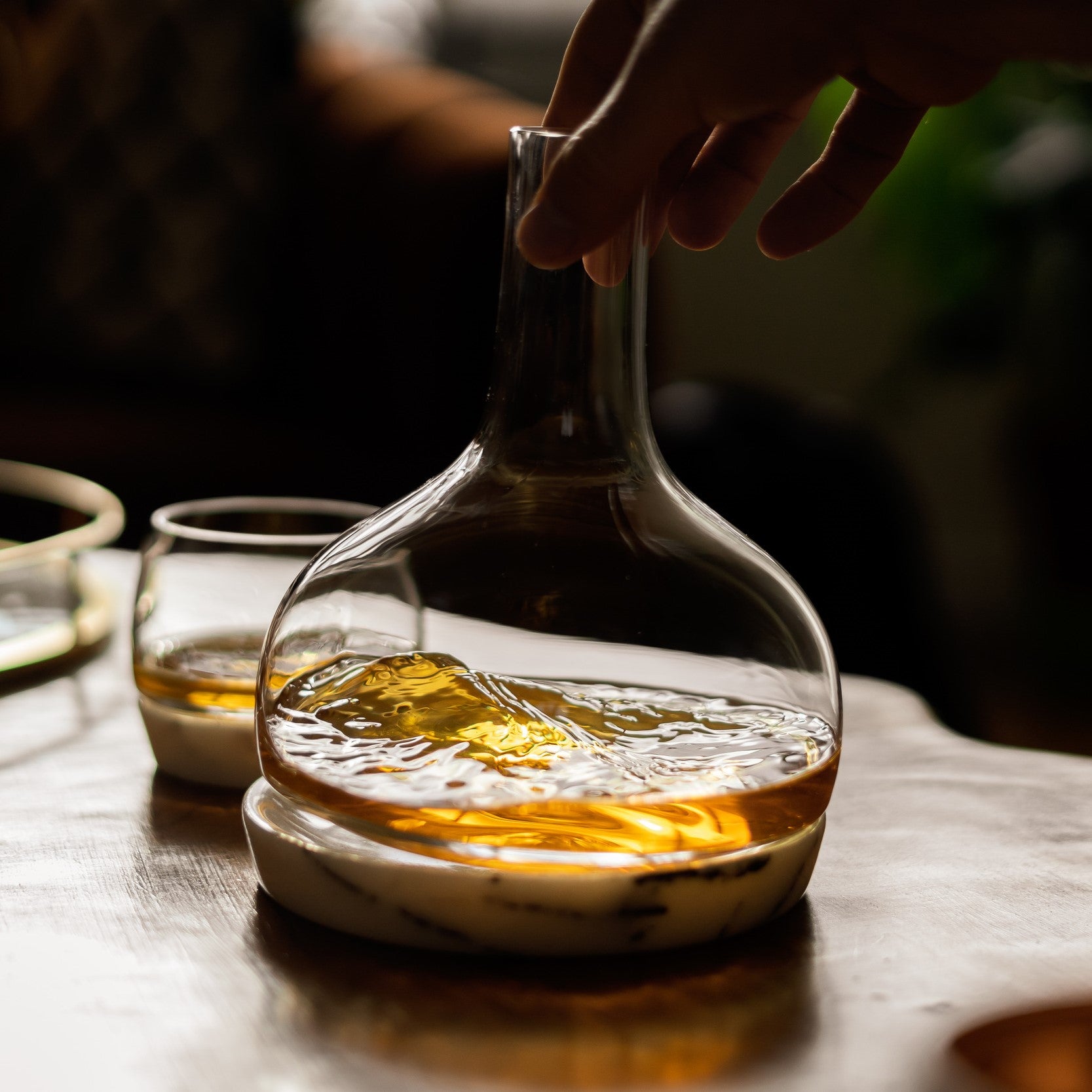 Chill Mermer Altlıklı Karaf